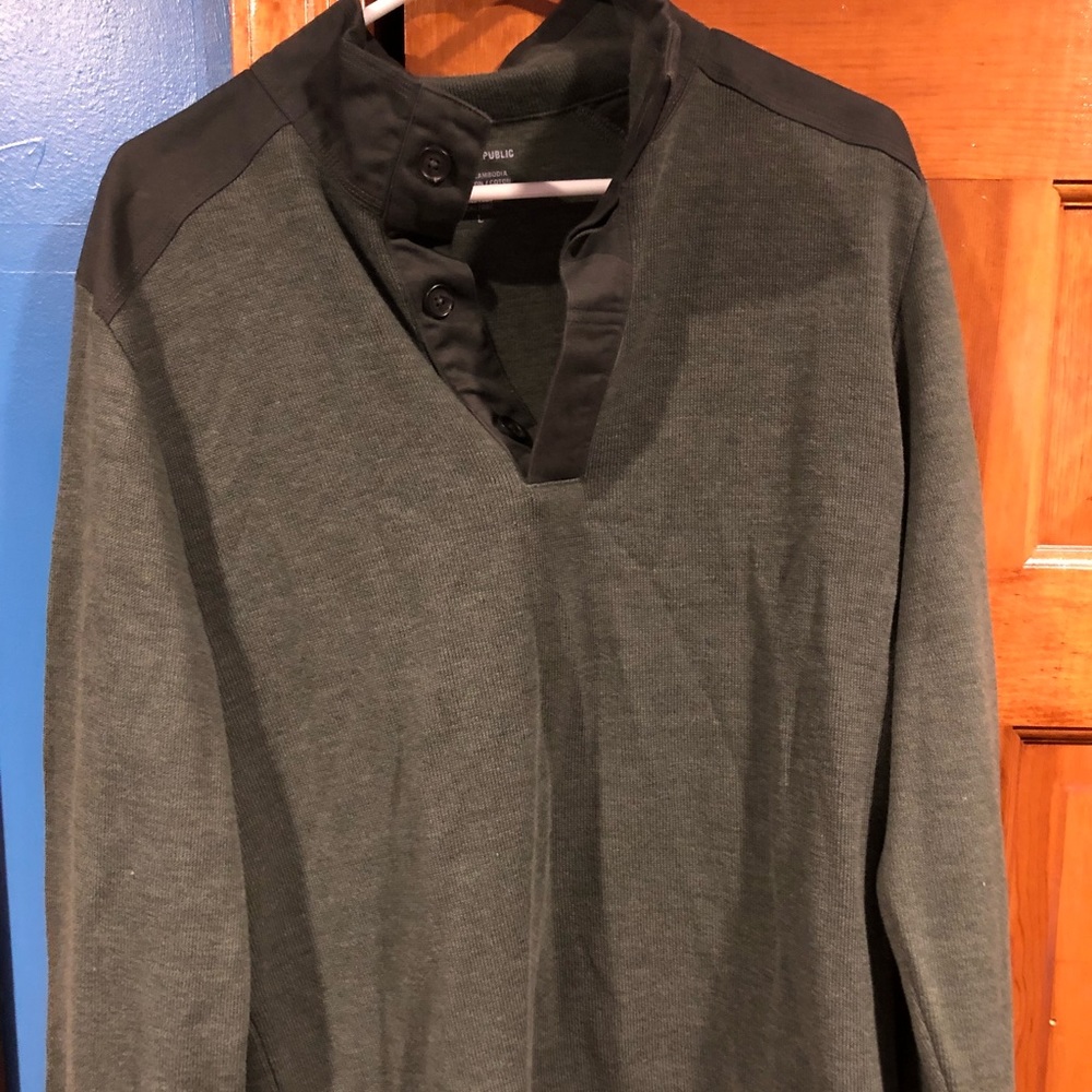 Banana Republic Green Sweater